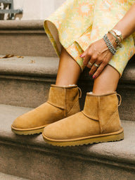 WOMENS UGG CLASSIC MINI II BOOTS - CHESTNUT
