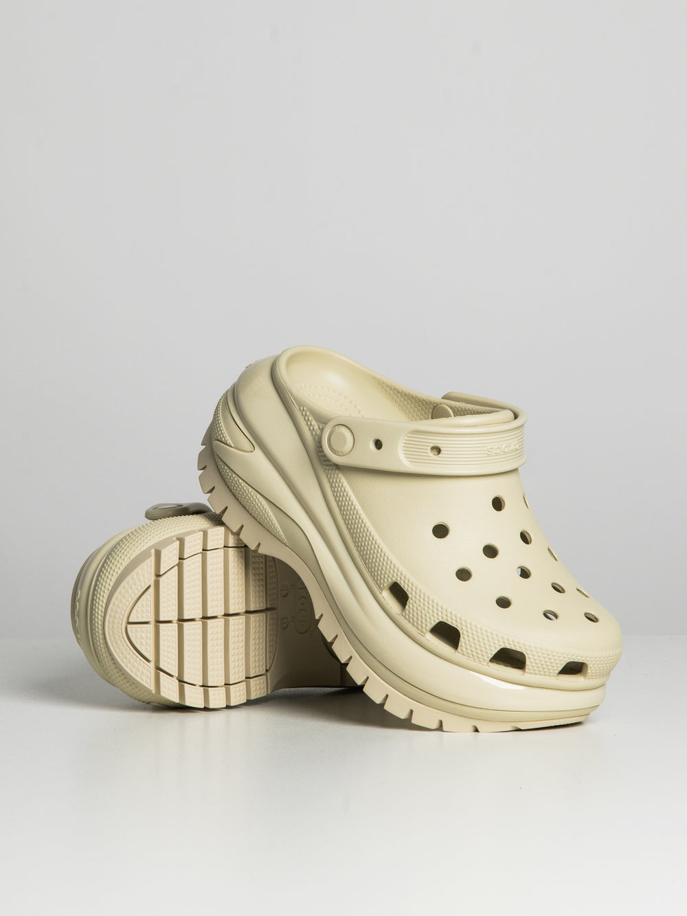 WOMENS CROCS CLASSIC MEGA CRUSH