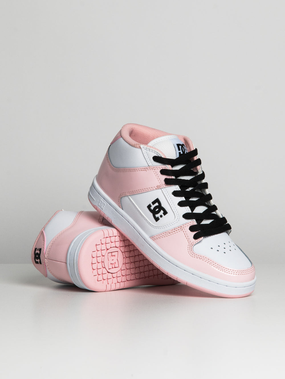 WOMENS DC SHOES MANTECA 4 MID - CLEARANCE