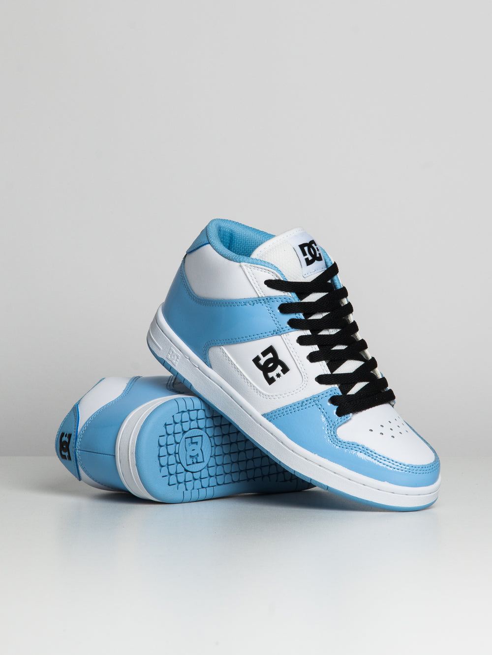 WOMENS DC SHOES MANTECA 4 MID - CLEARANCE | Boathouse Footwear