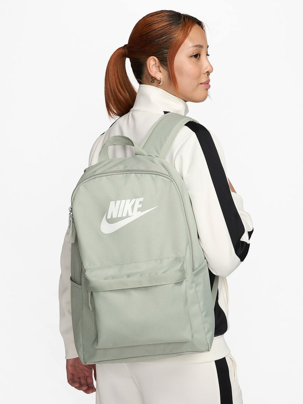 Nike 25l backpack on sale