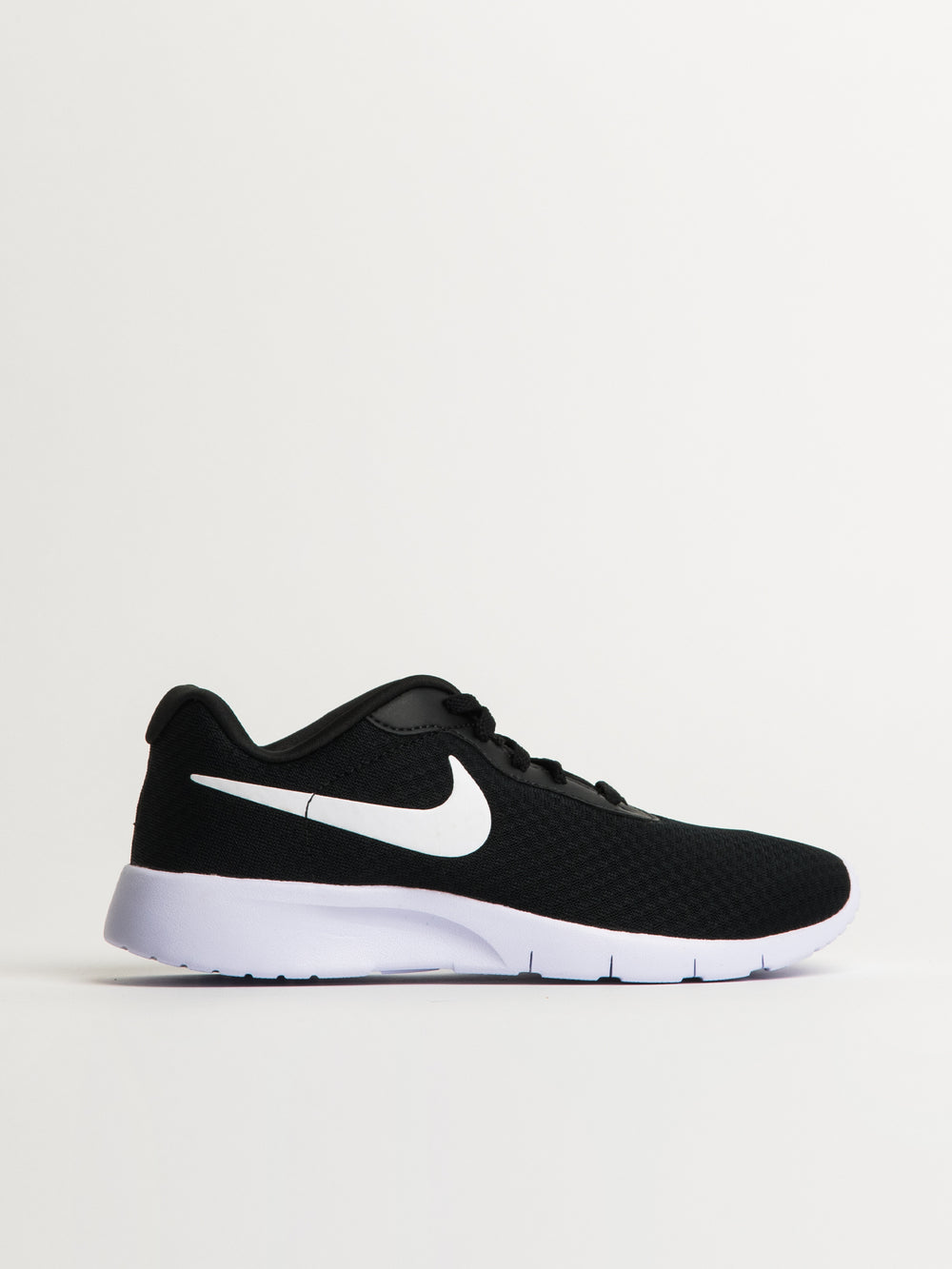 Nike tanjun junior trainers black best sale