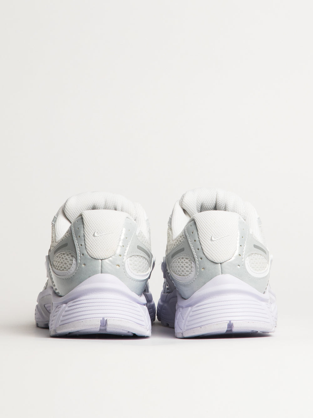 MENS NIKE V5 RNR SNEAKER