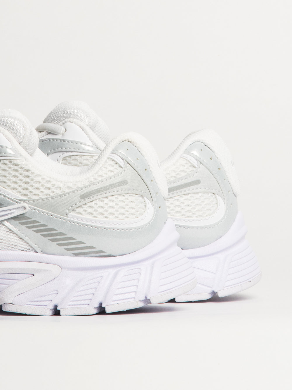 MENS NIKE V5 RNR SNEAKER