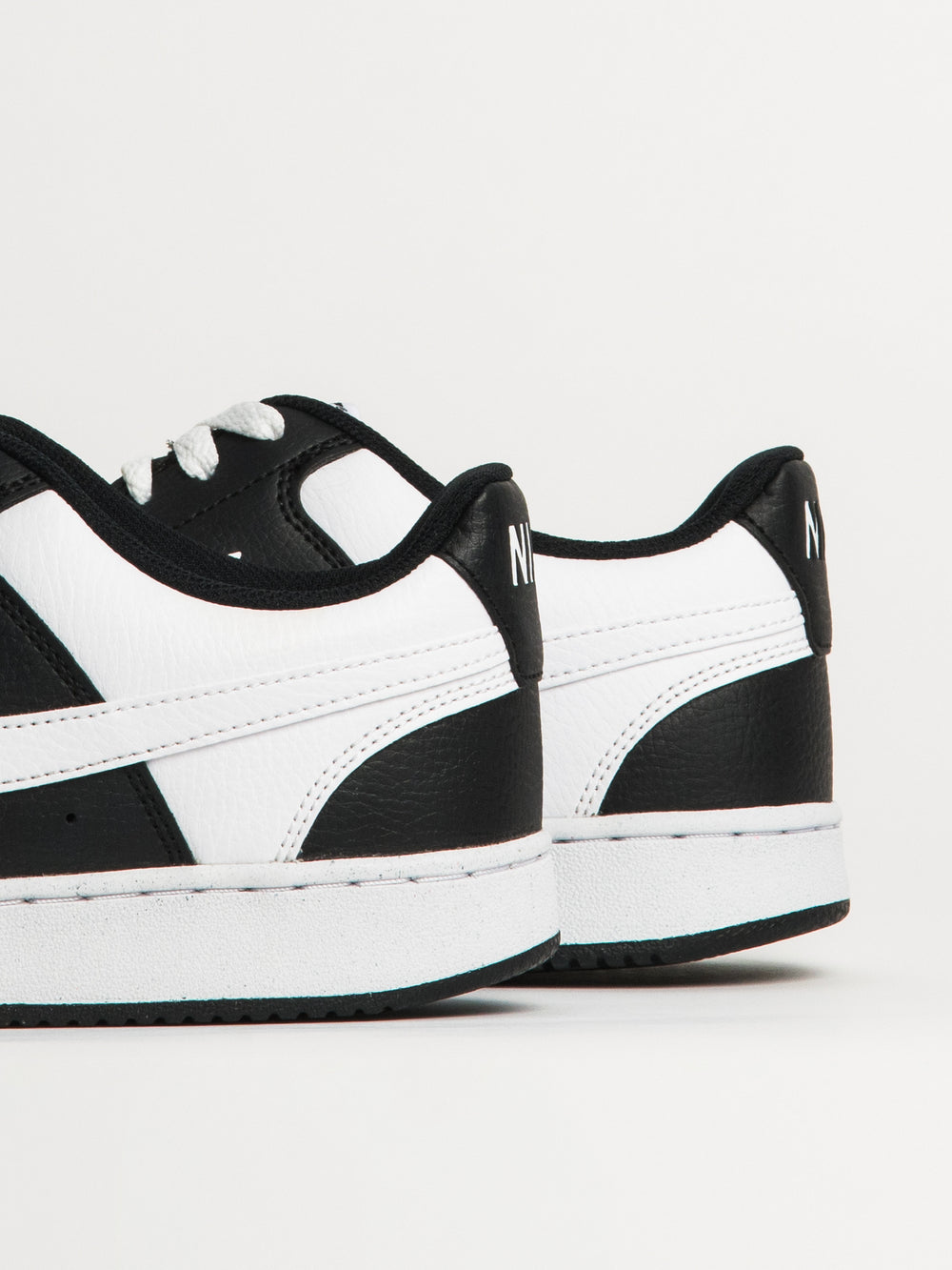 MENS NIKE COURT VISION LOW SNEAKER