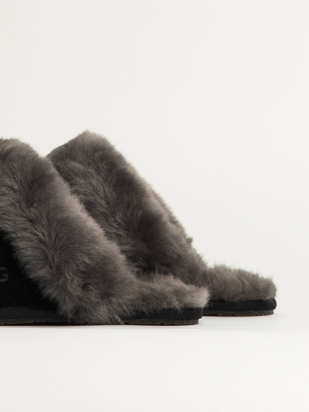 WOMENS UGG SCUFFETTE II SLIPPER - BLACK