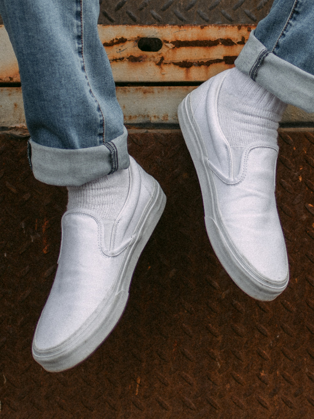 How to Clean White Vans Shoes