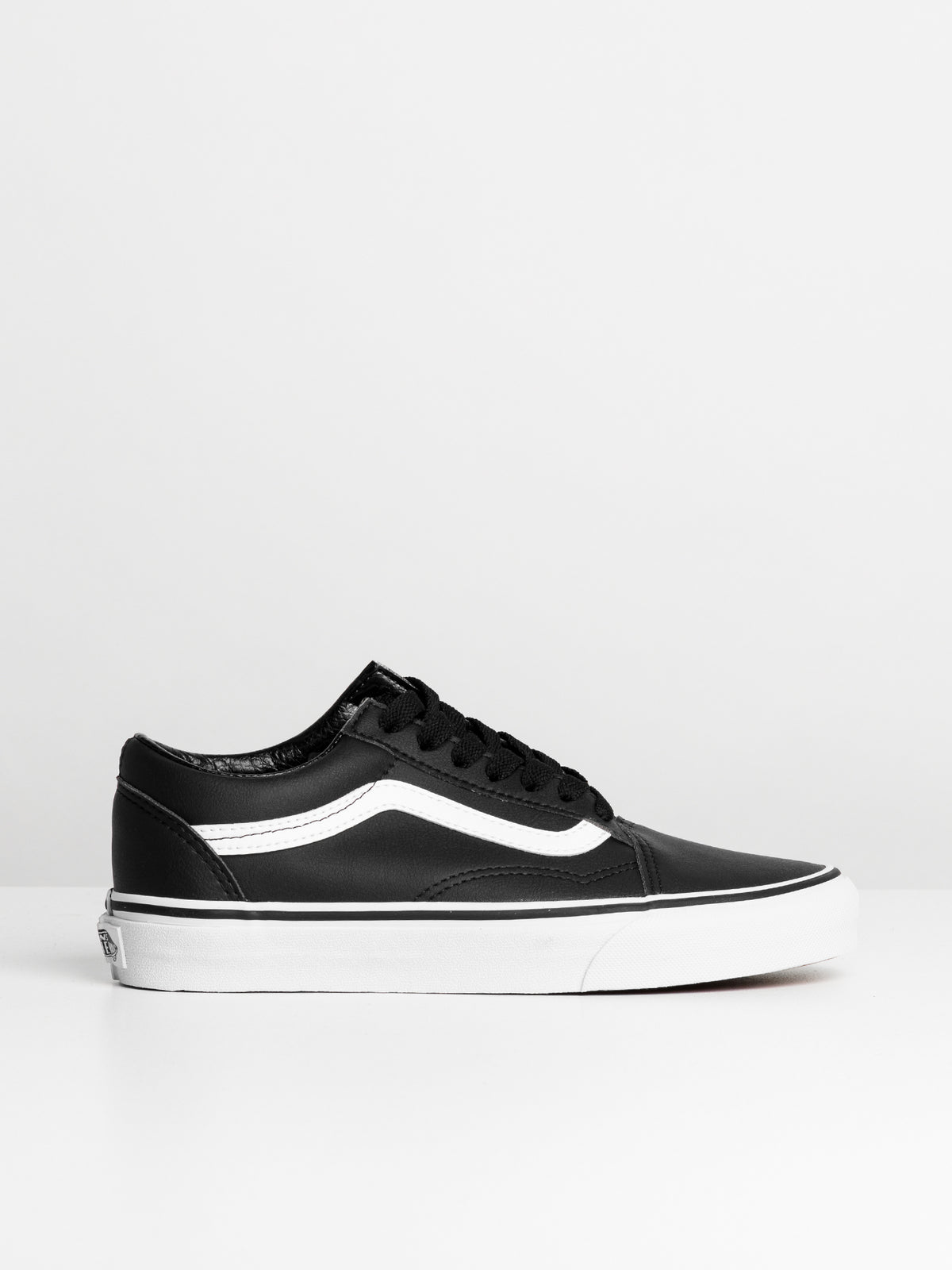 Vans store white tumble